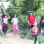 Jeszcze w niedzielę na szlaku na Niemncową można było spotkać ludzi w krótkich rękawach, a w środę spadł tu śnieg.