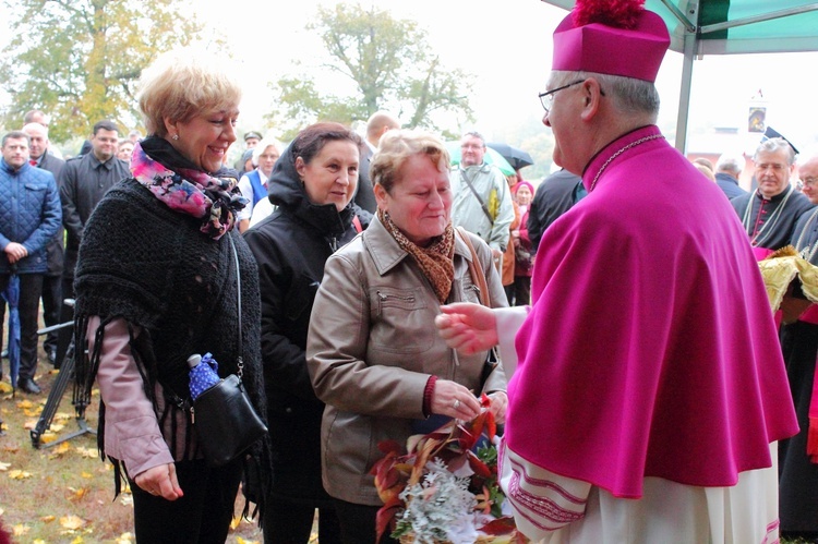 Powitanie abp. Józefa Górzyńskiego w Bałdach