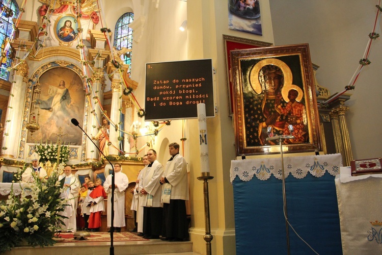 Powitanie ikony MB Częstochowskiej w Lubochni