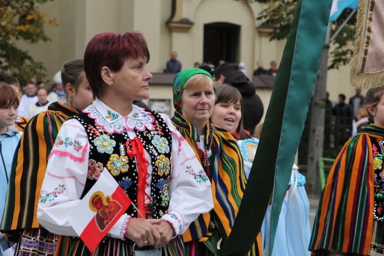 Powitanie ikony MB Częstochowskiej w Lubochni