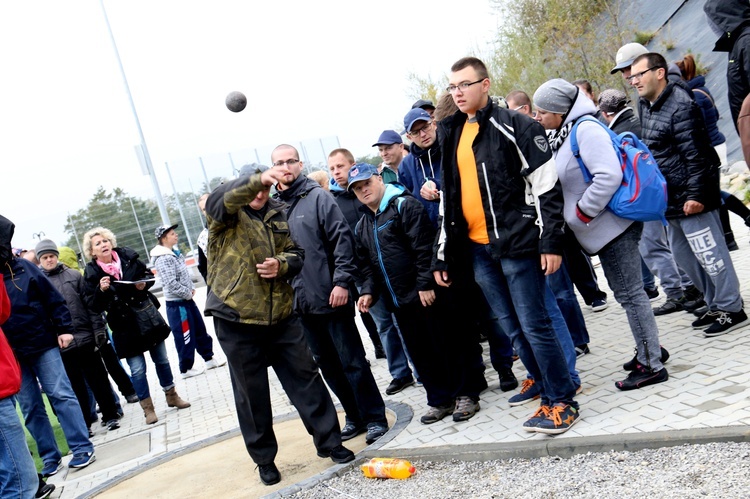 Stróże. Stadion dla niepełnosprawnych