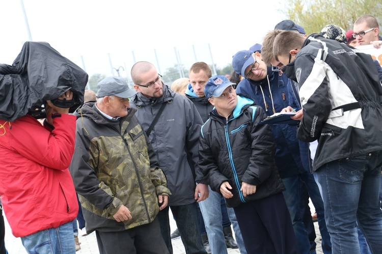 Stróże. Stadion dla niepełnosprawnych