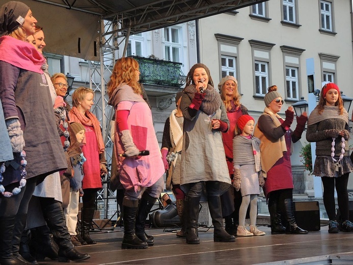 Dzień Papieski AD 2016 na Rynku w Bielsku-Białej