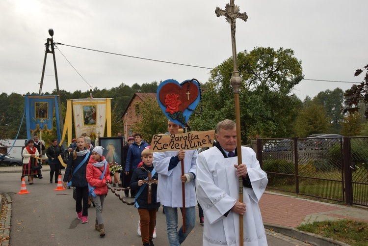 Powitanie ikony MB Częstochowskiej w Żelechlinku