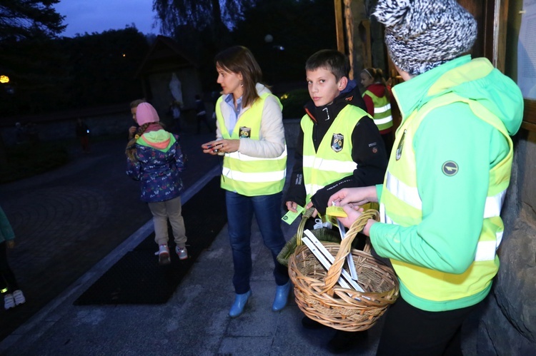 Odblaskowa szkoła z Rdziostowa