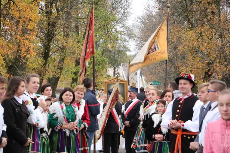 Powitanie ikony MB Częstochowskiej w Białyninie