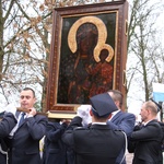 Powitanie ikony MB Częstochowskiej w Białyninie