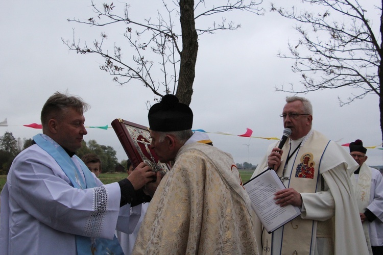 Powitanie ikony MB Częstochowskiej w Białyninie