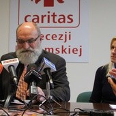 Podczas konferencji prasowej w siedzibie Caritas o problemach ludzi bezdomnych mówili Agnieszka Wolszczak i Wojciech Dąbrowski