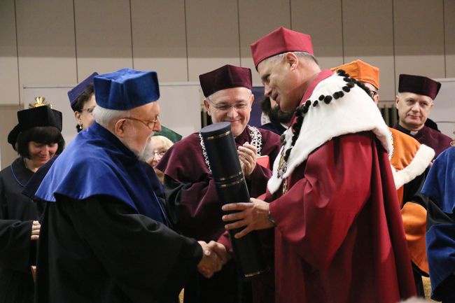 Nowy doktor honoris causa