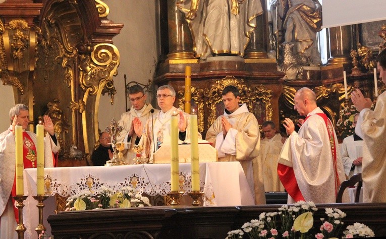 Uroczystości jadwiżańskie 2016 - pielgrzymka kapłanów, seminarzystów, osób konsekrowanych