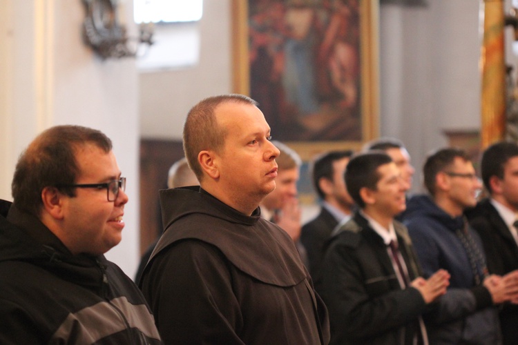 Uroczystości jadwiżańskie 2016 - pielgrzymka kapłanów, seminarzystów, osób konsekrowanych