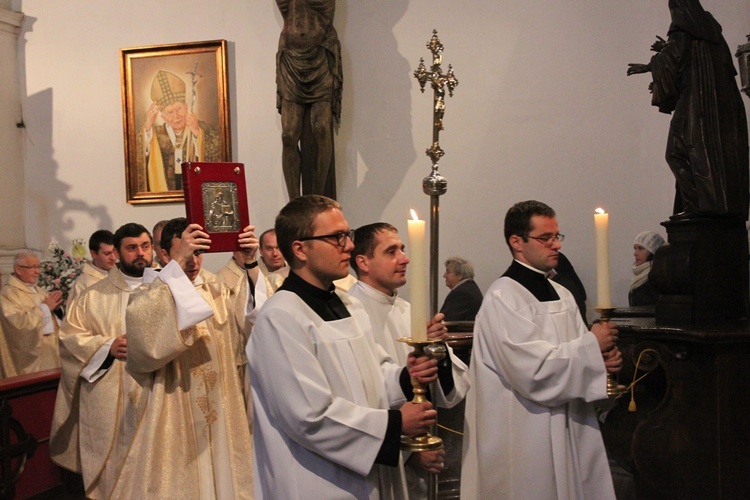 Uroczystości jadwiżańskie 2016 - pielgrzymka kapłanów, seminarzystów, osób konsekrowanych