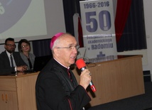 Swoimi wspomnieniami dzielił się metropolita częstochowski abp Wacław Depo, były duszpasterz akademicki radomskiej wspólnoty