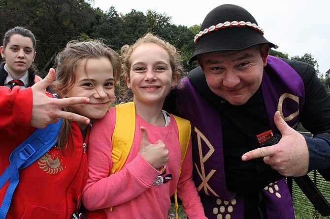 Pielgrzymka malowana uśmiechami