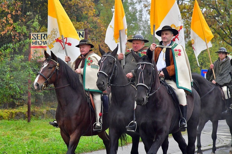 Z procesją przez Krupówki