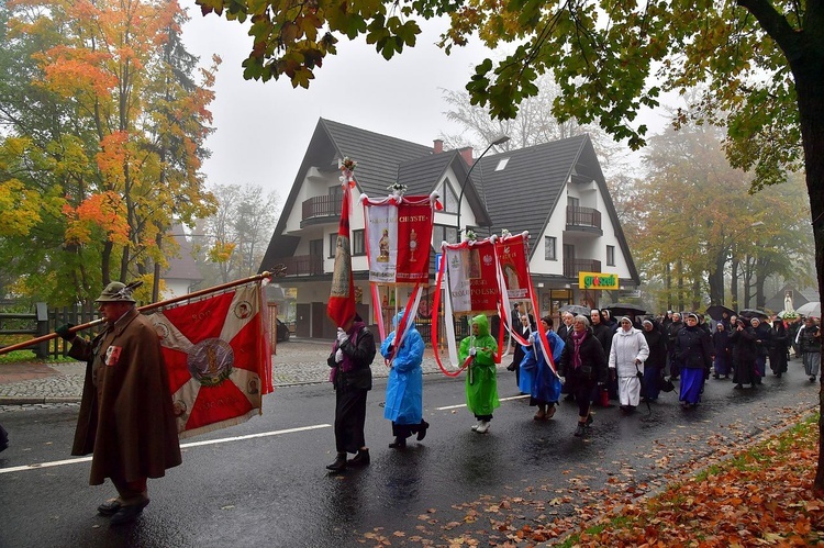 Z procesją przez Krupówki