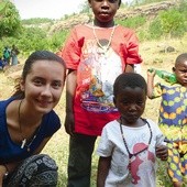 – Radość dzieci, które zakładały sobie różańce na szyję, była niesamowita – opowiada Adriana.