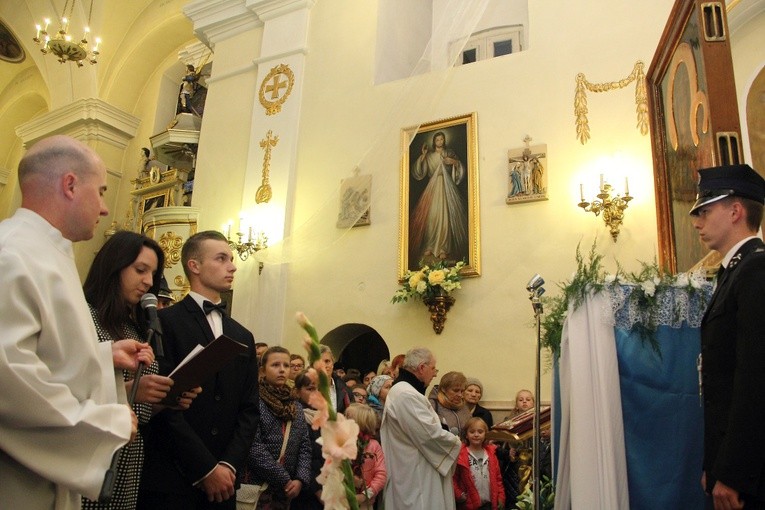 Powitanie ikony MB Częstochowskiej u oo. pasjonistów