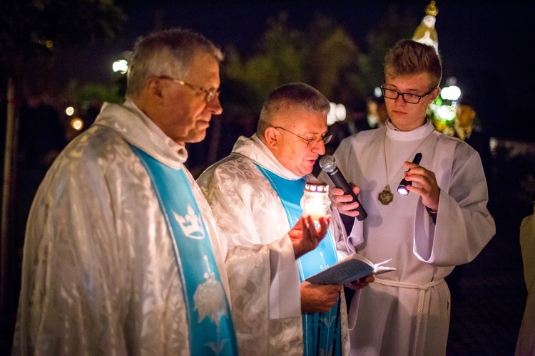 Nabożeństwo fatimskie w Woli Rzędzińskiej