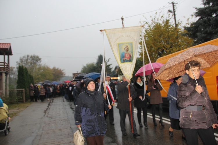 Powitanie ikony MB Częstochowskiej w Kurzeszynie