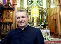 Proboszczem w parafii roku jest ks. dr Tadeusz Piwowarski, który ma już na koncie tytuł najlepszego proboszcza.