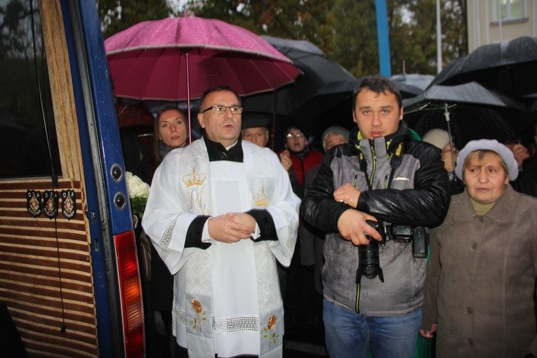 Powitanie ikony MB Częstochowskiej w parafii św. Jakuba w Skierniewicach