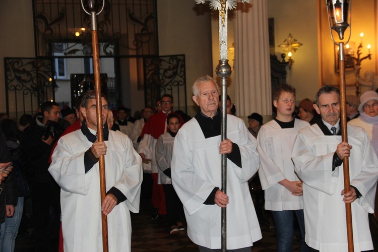 Powitanie ikony MB Częstochowskiej w parafii św. Jakuba w Skierniewicach