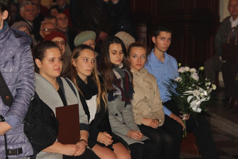 Powitanie ikony MB Częstochowskiej w parafii św. Jakuba w Skierniewicach