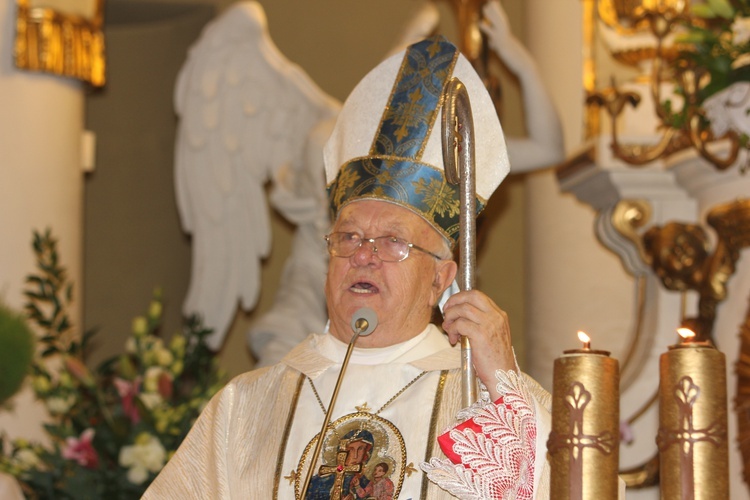 Powitanie ikony MB Częstochowskiej w parafii św. Jakuba w Skierniewicach