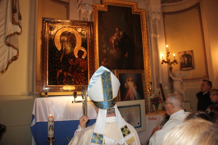 Powitanie ikony MB Częstochowskiej w parafii św. Jakuba w Skierniewicach