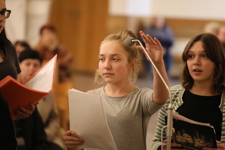 Koncert uwielbienia hymnami ŚDM w Andrychowie