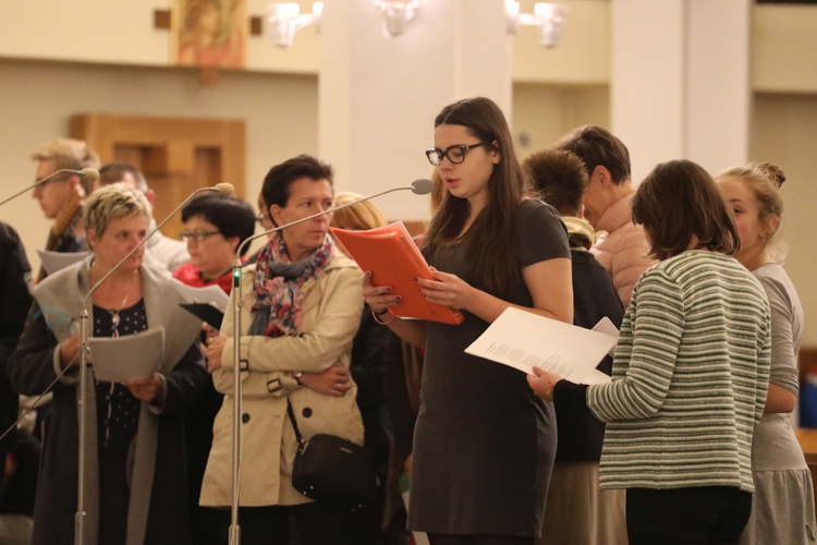 Koncert uwielbienia hymnami ŚDM w Andrychowie