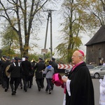 Wprowadzenie relikwii św. Jana Pawła II i św. Maksymiliana do archikolegiaty w Tumie