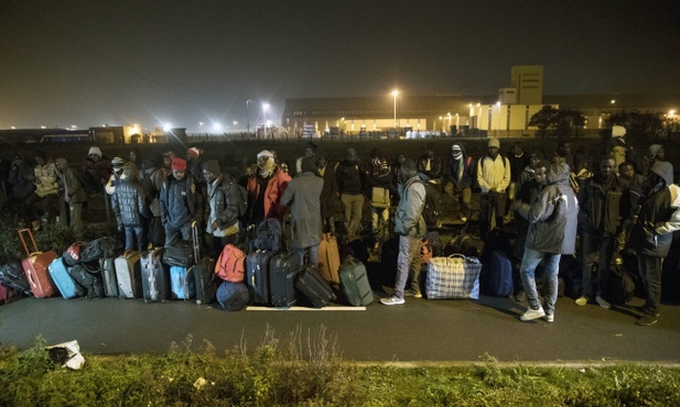 Ewakuacja obozu migrantów w Calais