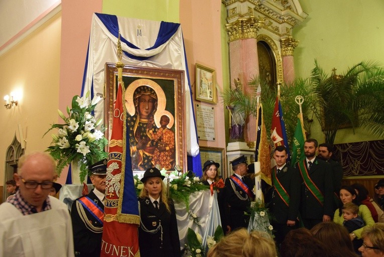 Powitanie ikony MB Częstochowskiej w Lipcach Reymontowskich