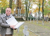 Ksiądz Zamaria z listą 207 ofiar kampanii wrześniowej.