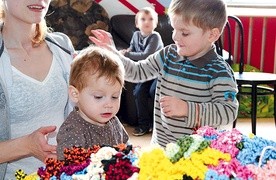 W Domu Życia pomoc otrzymują dzieci i ich mamy.