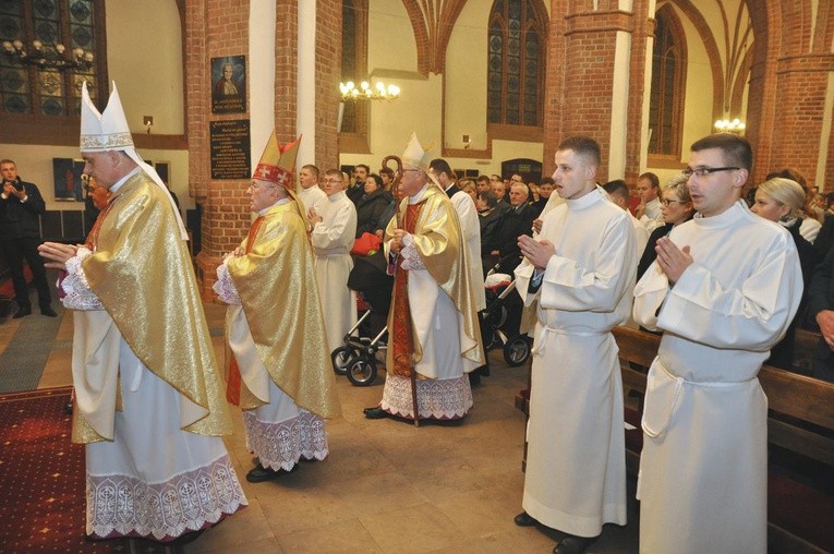 Święcenia diakonatu