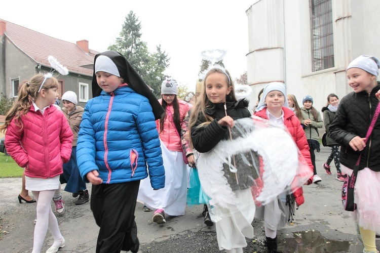 Świętych balowanie