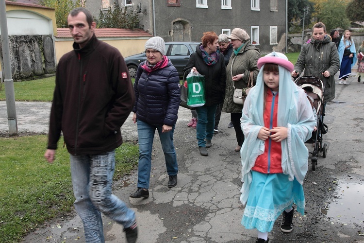 Świętych balowanie