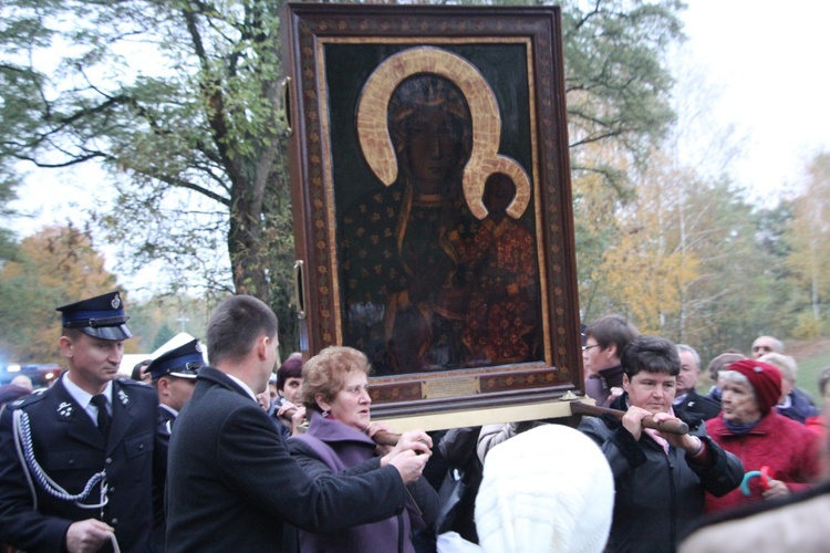 Powitanie ikony MB Częstochowskiej w Słupi