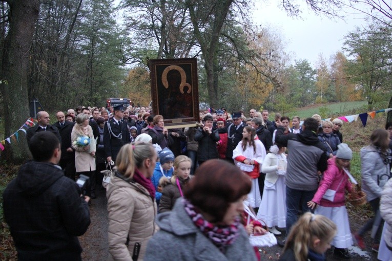 Powitanie ikony MB Częstochowskiej w Słupi