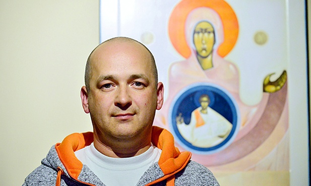 – Ludzie są dzisiaj pogubieni, a mogą być wniebowzięci – zapewnia Miro, lider zespołu, w skład którego wchodzą: Kowal (gitara), Danek (bas) i Szmajda (perkusja).