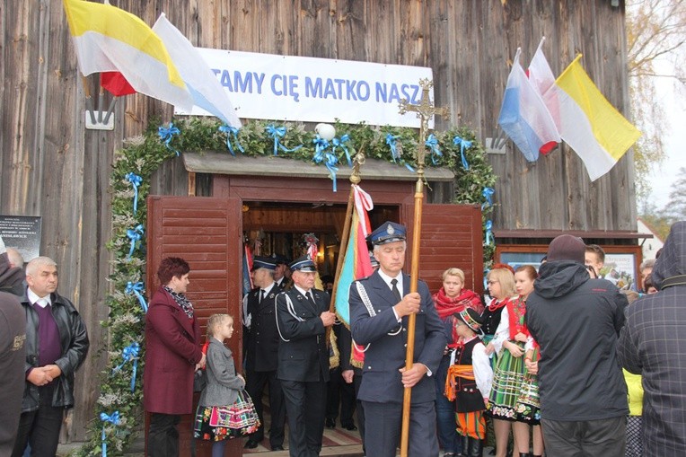 Powitanie ikony MB Częstochowskiej w Janisławicach