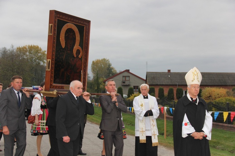 Powitanie ikony MB Częstochowskiej w Janisławicach