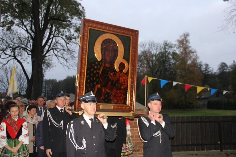 Powitanie ikony MB Częstochowskiej w Janisławicach