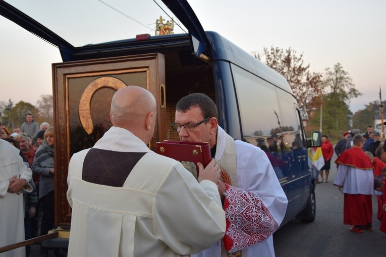 Powitanie ikony MB Częstochowskiej w Żelaznej