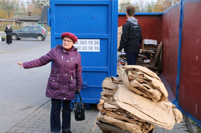 Zbiórka makulatury na misje