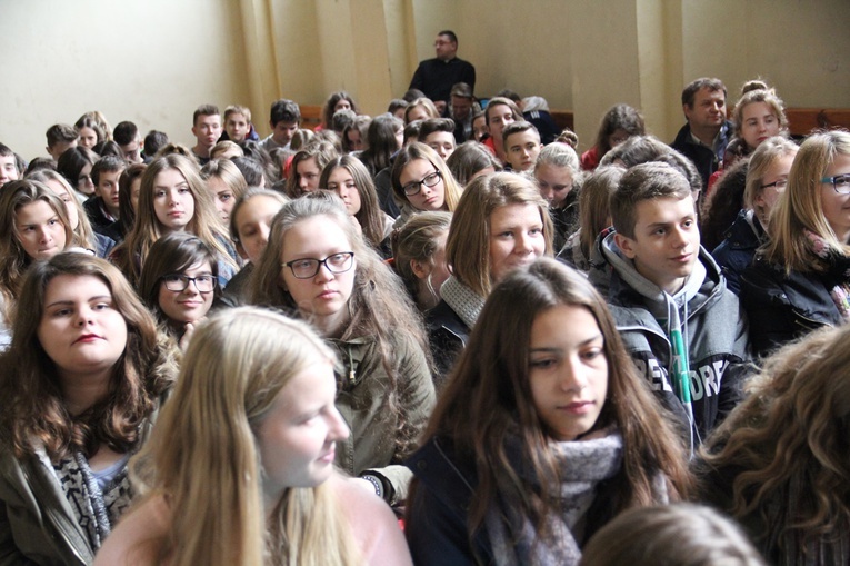 VIII Pielgrzymka Gimnazjalistów do Henrykowa